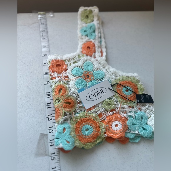 NWT CIDER Crop Top Colorful Crochet Floral Top Medium - Picture 5 of 9